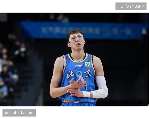 周琦高效砍下23分13篮板 北京内线双塔成四连胜基石