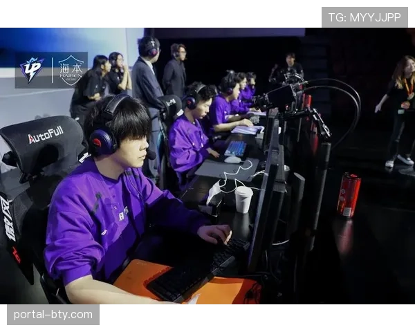 汉堡客场作战心态保守 全员退守禁区前沿放弃中场争夺 汉堡客场作战心态保守 全员退守禁区前沿放弃中场争夺